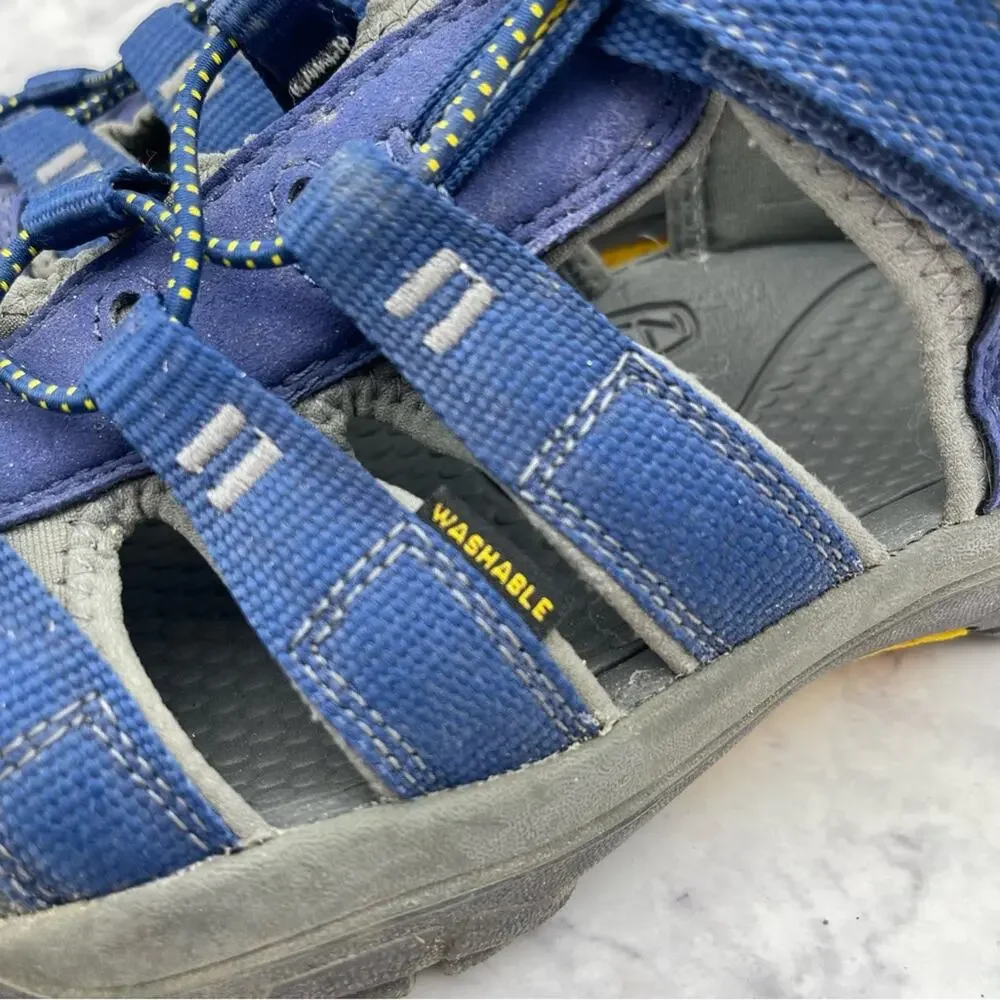 Keen, Blue and Grey Washable Sandals. Kids Size 5. Excellent condition!